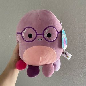 Beula Squishmallow 8”